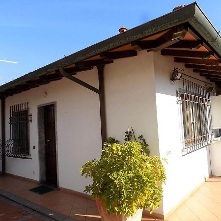 Casa Nuccia Gentili David Apart otel Marina di Massa Dış mekan fotoğraf