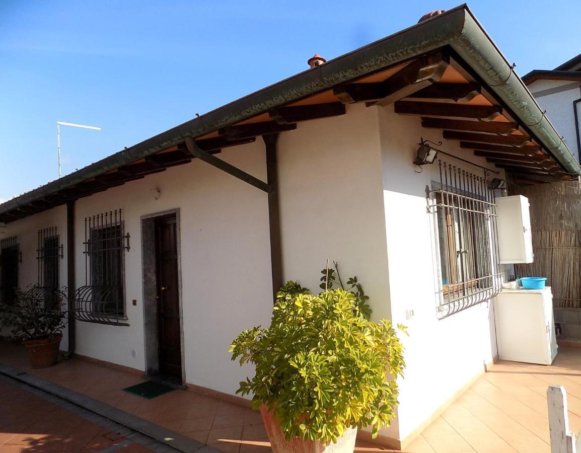Casa Nuccia Gentili David Apart otel Marina di Massa Dış mekan fotoğraf